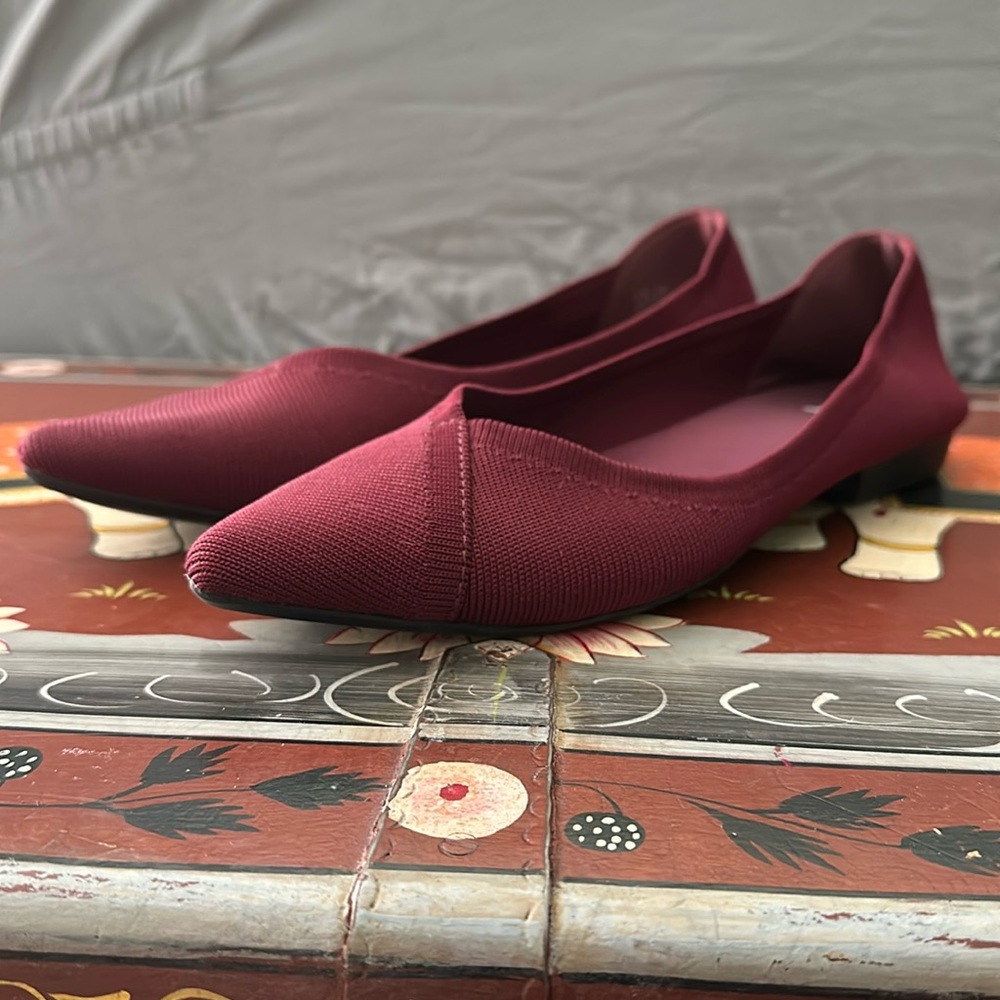 Mia burgundy flats size 10